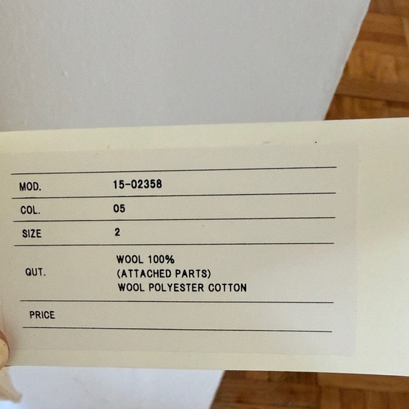 Sacai White Jacket with Black Trim Label Detail - Picture 4 of 8